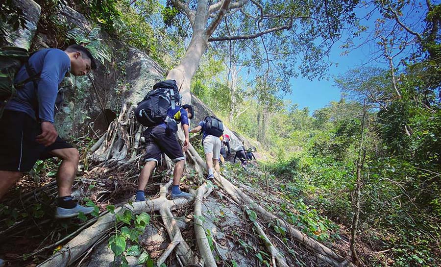 Ba Den Mountain Hiking 